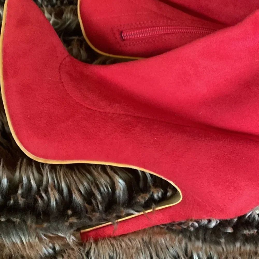 Sexy Red Velvet Boots womans 7 🔥 - Picture 3 of 7